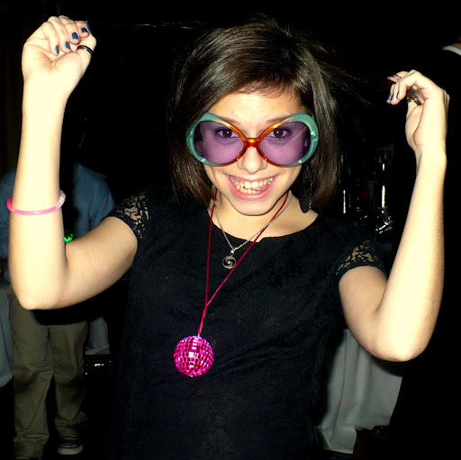 Ana Valdez Photo 8