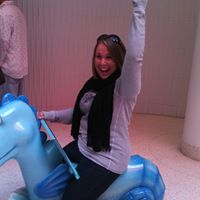 Christina Poole Photo 33