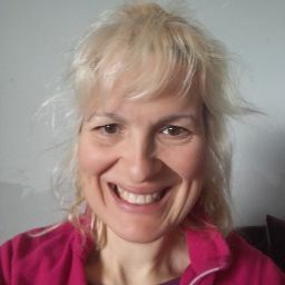 Erika Nagy Photo 22