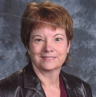 Dorothy Small Photo 34