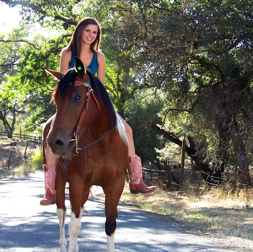 Christina Lombardo Photo 26