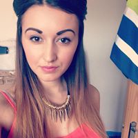 Victoria Bennett Photo 28