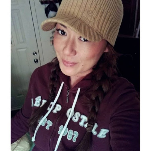 Michelle Spires Photo 9