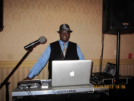 Robert Leverett Photo 7