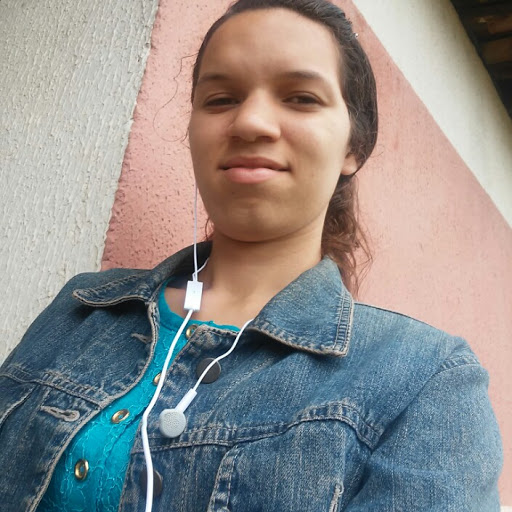 Sarah Ramos Photo 20