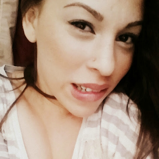 Stephanie Roman Photo 22