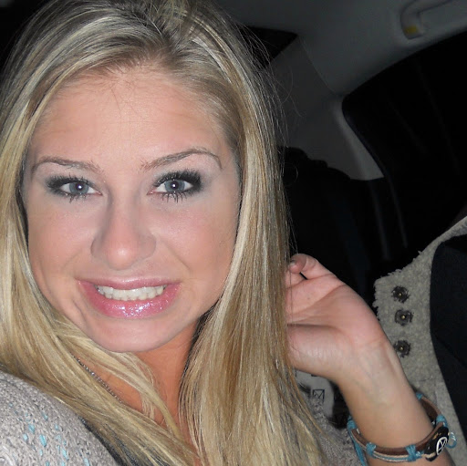 Kristen Middleton Photo 24