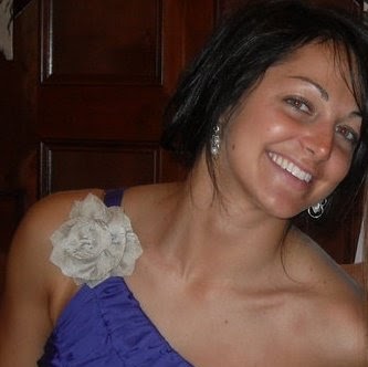 Sara Clements Photo 7