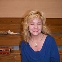 Michelle Helms Photo 36