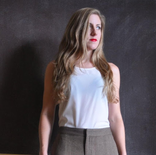 Emily Wilkinson Photo 20