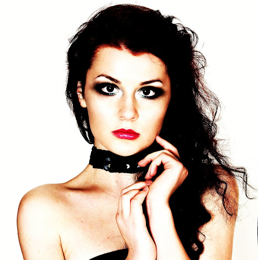 Molly Russell Photo 23