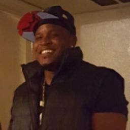 Derrick Roberts Photo 39