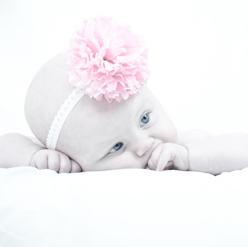 Laura Dewey Photo 13