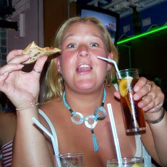 Rachel Askew Photo 5