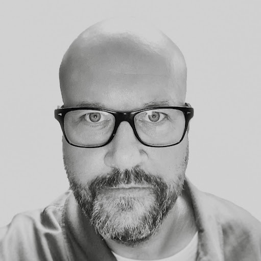 Lee Hawkins Photo 37