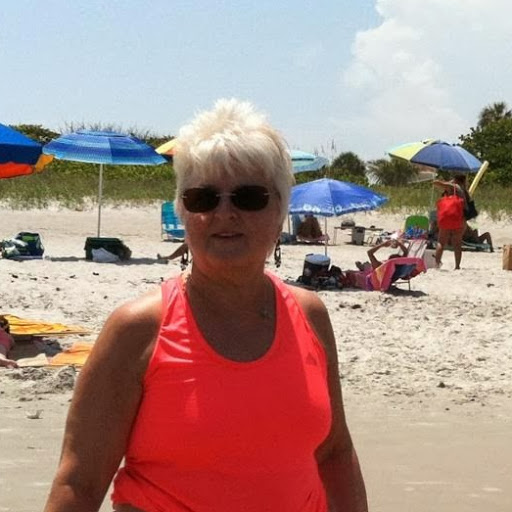 Mary Quinlan Photo 17