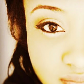 Vanessa Collins Photo 27