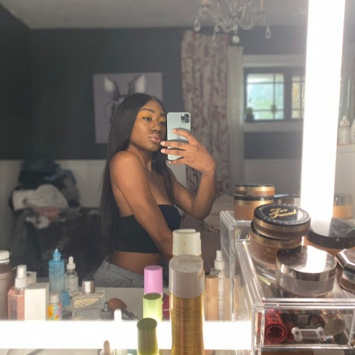 Adrienne Baker Photo 16