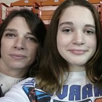 Angela Sheehan Photo 11