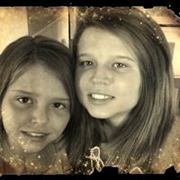 Michelle Dukes Photo 18