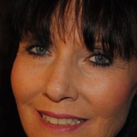 Suzanne Downs Photo 16