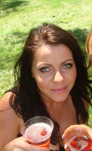 Elizabeth Devlin Photo 18