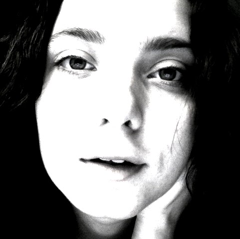 Alexandra Walters Photo 19