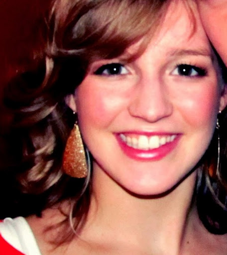 Rachel Nicholson Photo 11