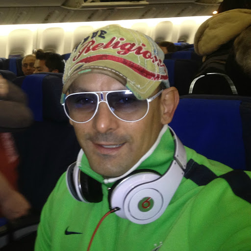 Miguel Sanchez Photo 15