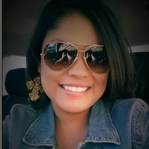 April Flores Photo 22