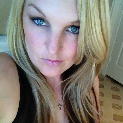 Erica Combs Photo 23