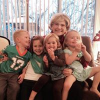 Robyn Stephens Photo 15