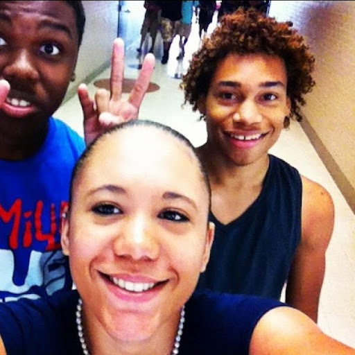 Michael Hawes Photo 33