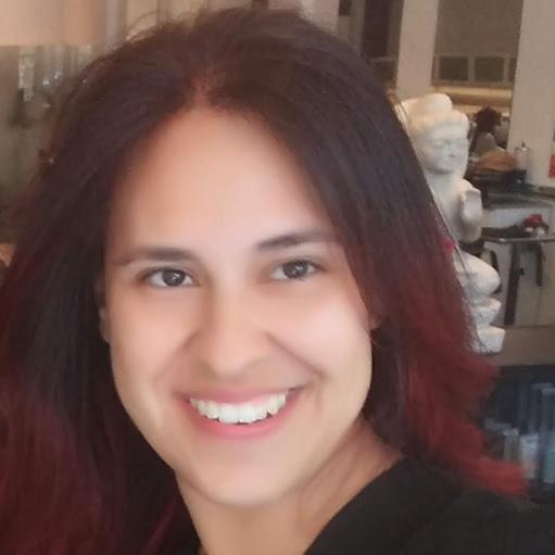 Julie Arias Photo 15