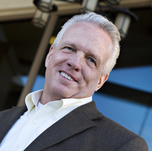 Dennis Davenport Photo 28