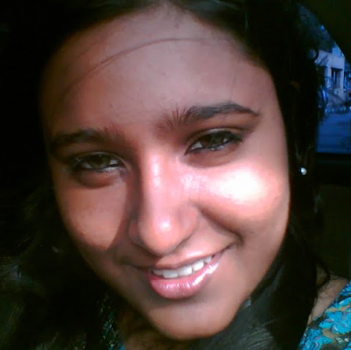 Christina Simon Photo 38