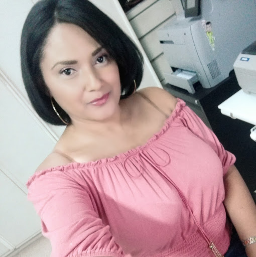 Claudia Small Photo 5