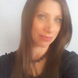 Kelly Schofield Photo 37