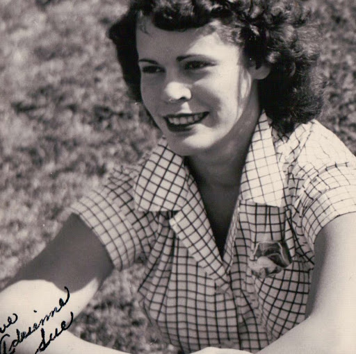 Adrienne Robinson Photo 18