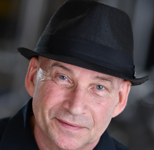 Robert Howells Photo 28