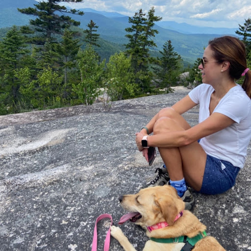 Danielle Nesbitt Photo 27