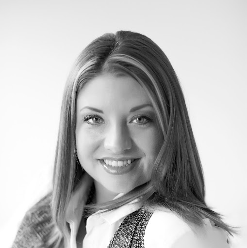 Heidi Aldrich Photo 10