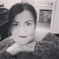 Elizabeth Griffiths Photo 18