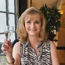 Annie Scott Photo 14