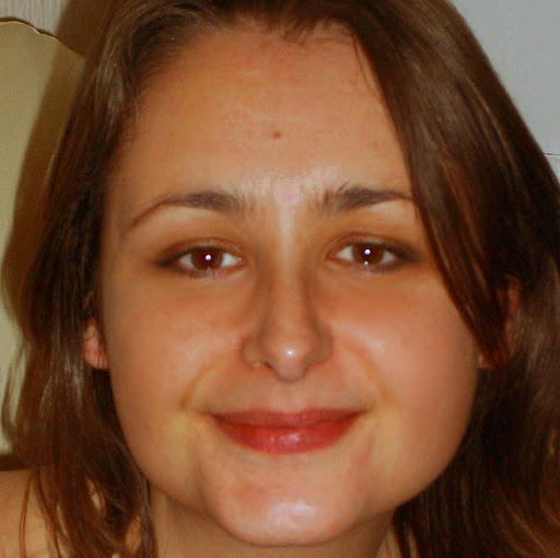 Laura Redmond Photo 10