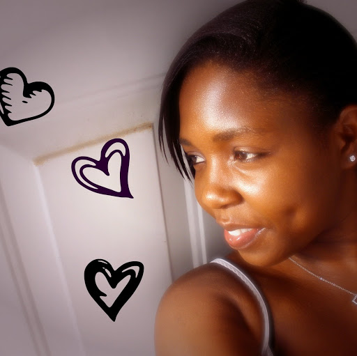 Alicia Lawrence Photo 15