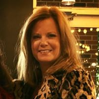 Julie Lineberry Photo 6