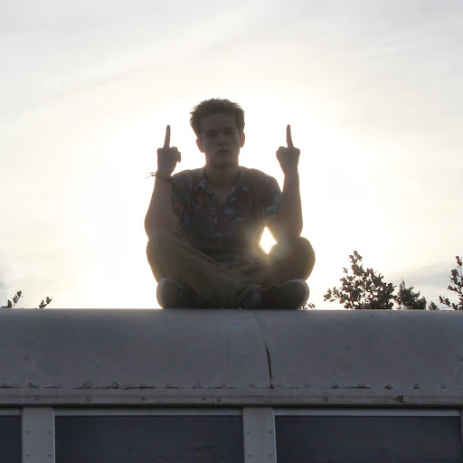 Elliott Richards Photo 6