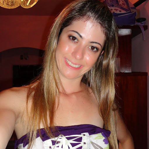 Jacqueline Almeida Photo 18