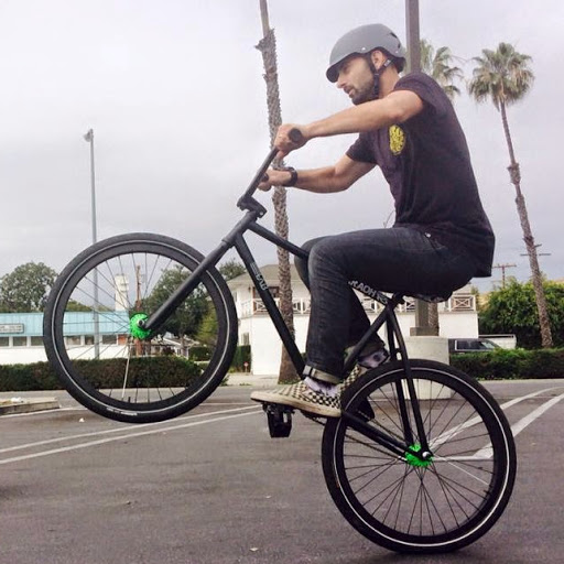 Adrian Graham Photo 30